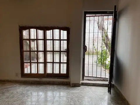 Casa 3 amb - Monte Grande -  RETASADA- OPORTUNIDAD