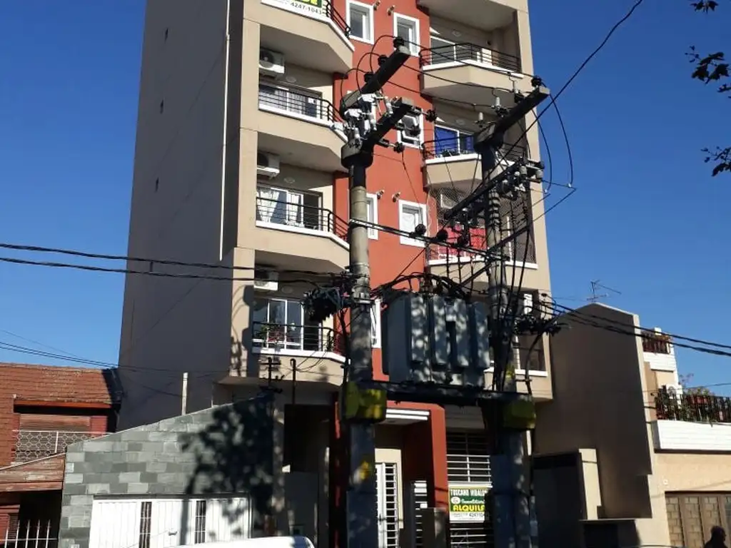 Departamento - Venta - Argentina, Lanús - JEAN JAURES 2600