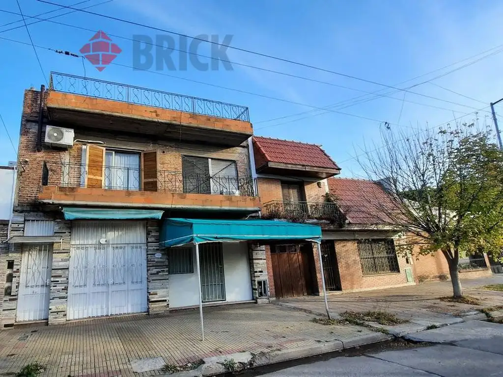 LOTE DE 8.66X33.51 MTS EN ANDRADE AL 300 - HOY CASA IDEAL PARA 2 FAMILIAS EN 2 PLANTAS - LANUS