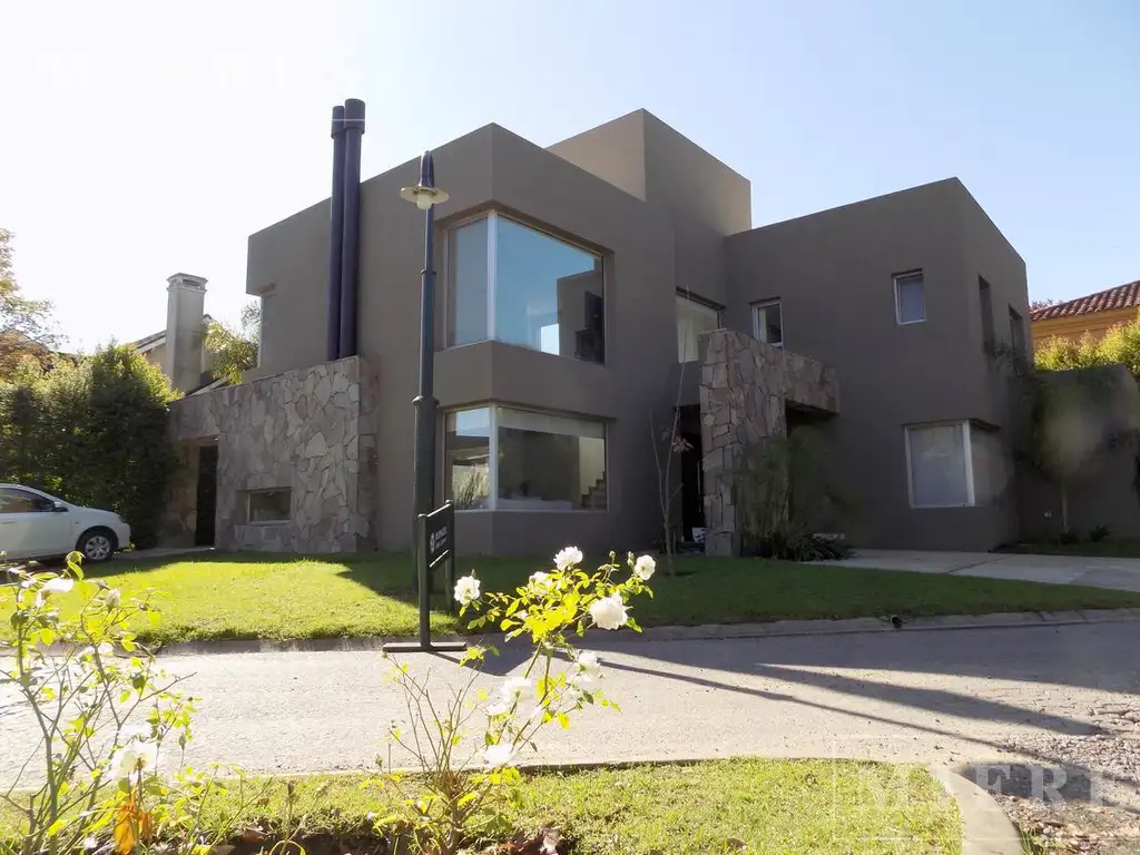 Casa en venta, Lote Interno , Barrancas de San José .