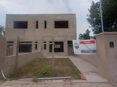 DUPLEX VENTA PILAR 3 AMBIENTES PERMUTA