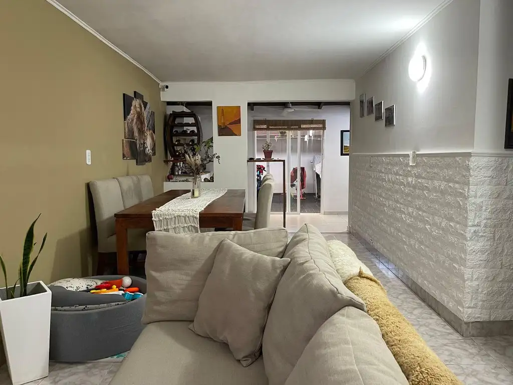 Casa en venta en Tolosa 2 dormitorios y cocheras