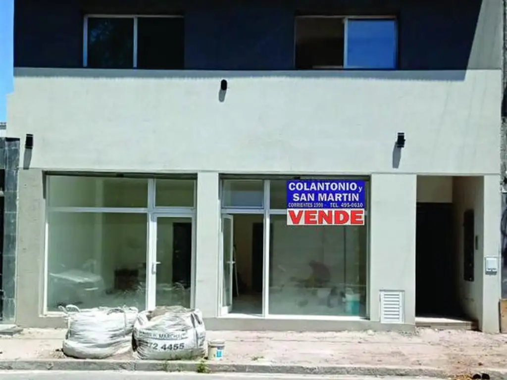 DOS LOCALES A ESTRENAR SIN EXPENSAS - ZONA MUY COMERCIAL