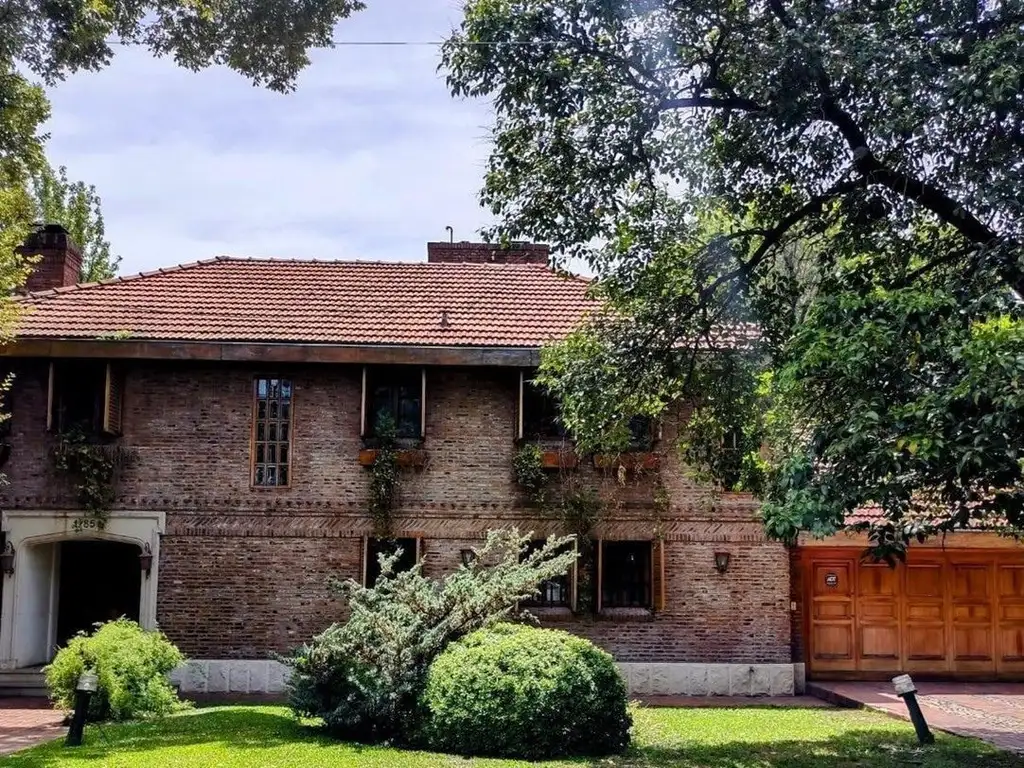 Casa Chalet  en Venta en La Horqueta, San Isidro, G.B.A. Zona Norte