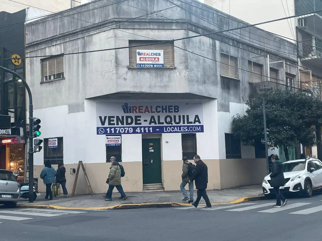 Esquina lote propio  Echeverria y Amenabar