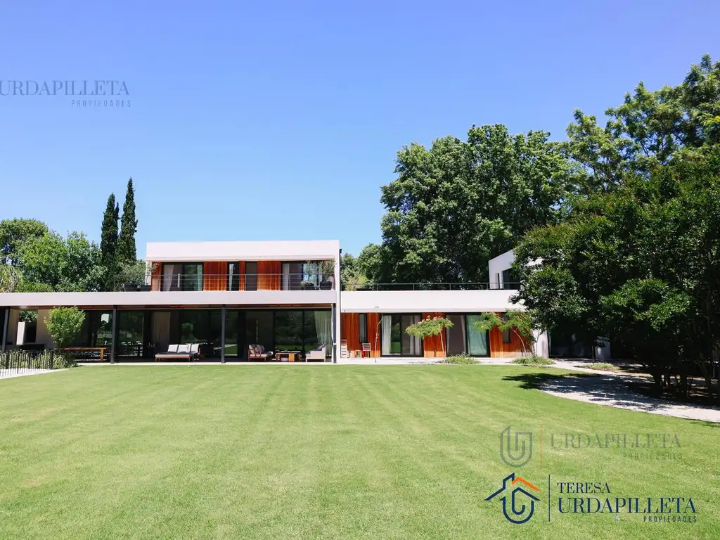 Casa en  Altos de Pilar - Impecable - Estilo Moderno