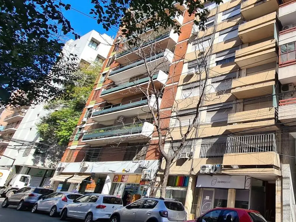 Venta Departamento  3 Dormitorios   dependencias  Mendoza y Paraguay   Balcon Norte. Centro Rosario.