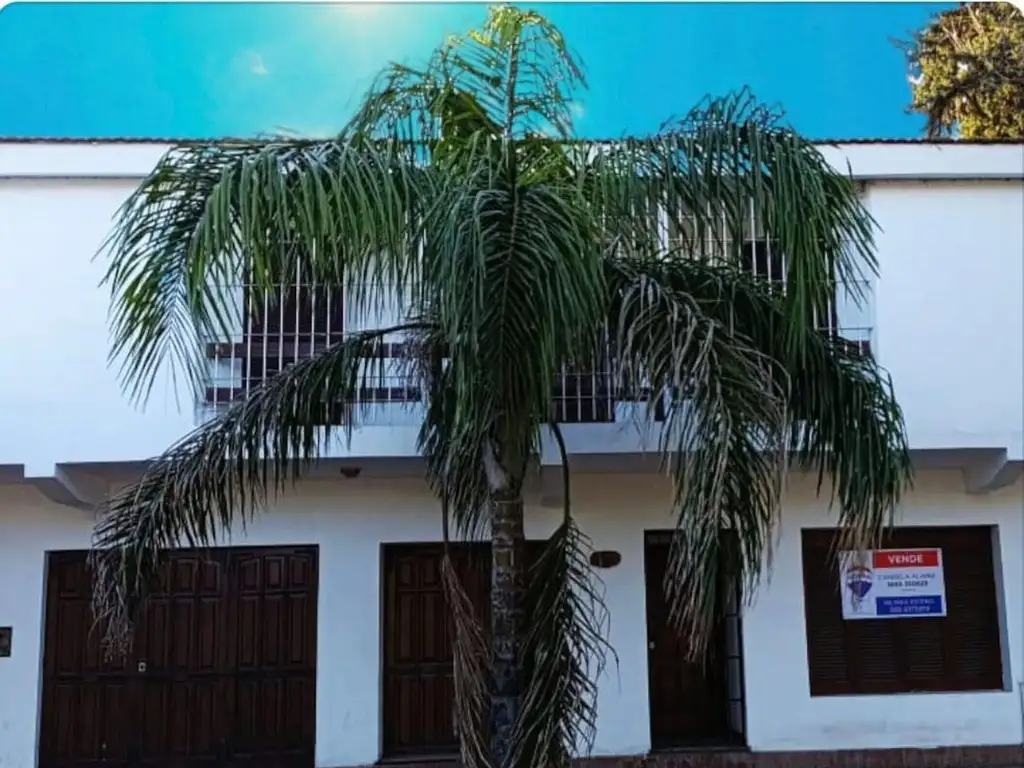 VENTA CASA DUPLEX AV LIBERTAD, ZONA COMERCIAL