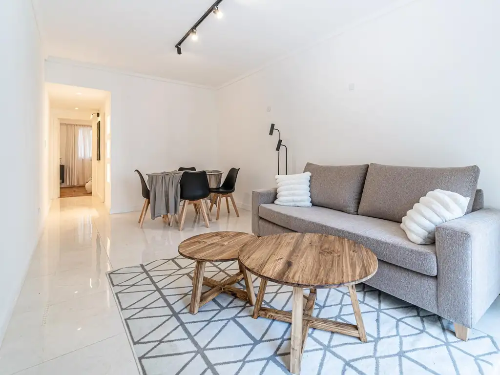 2 AMBIENTES C/DEP RECICLADO CON BALCÓN