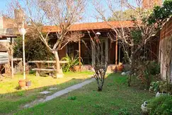 CASA EN BARRIO LA FLORIDA A RECICLAR CON TERRENO.