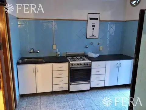 Venta de ph de 2 ambientes con terraza en Gerli (28690)