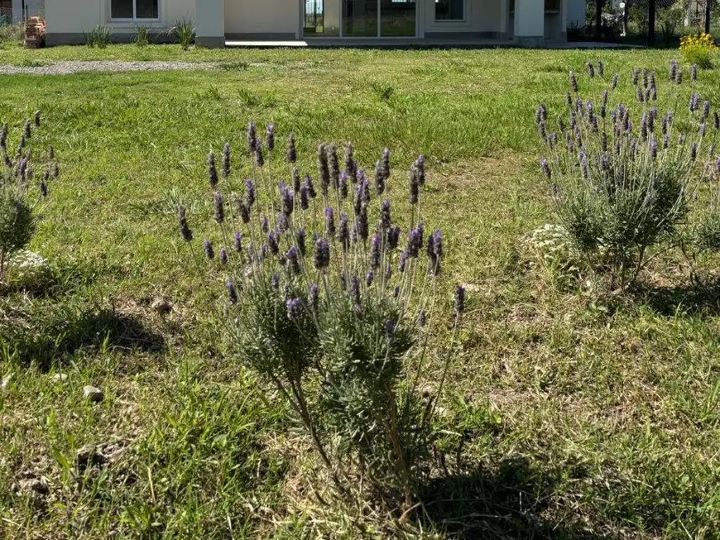 Hermosa casa en venta en B° La Trinidad - San Lorenzo Chico