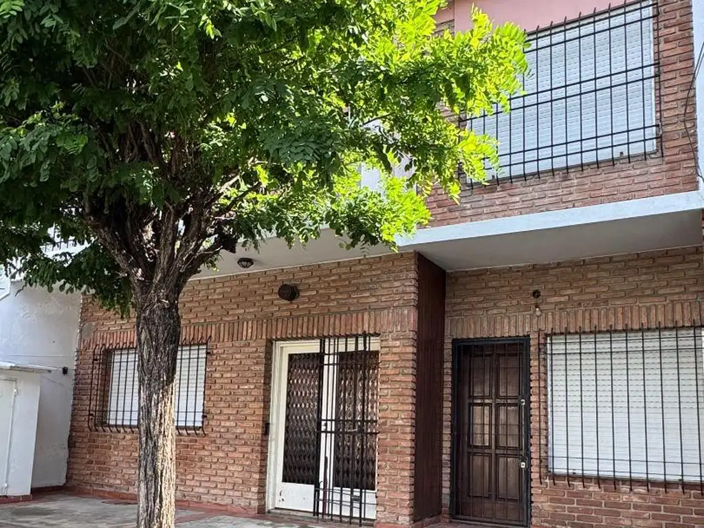 DUPLEX CON JARDÍN Y PATIO EN VENTA - APTO CREDITO