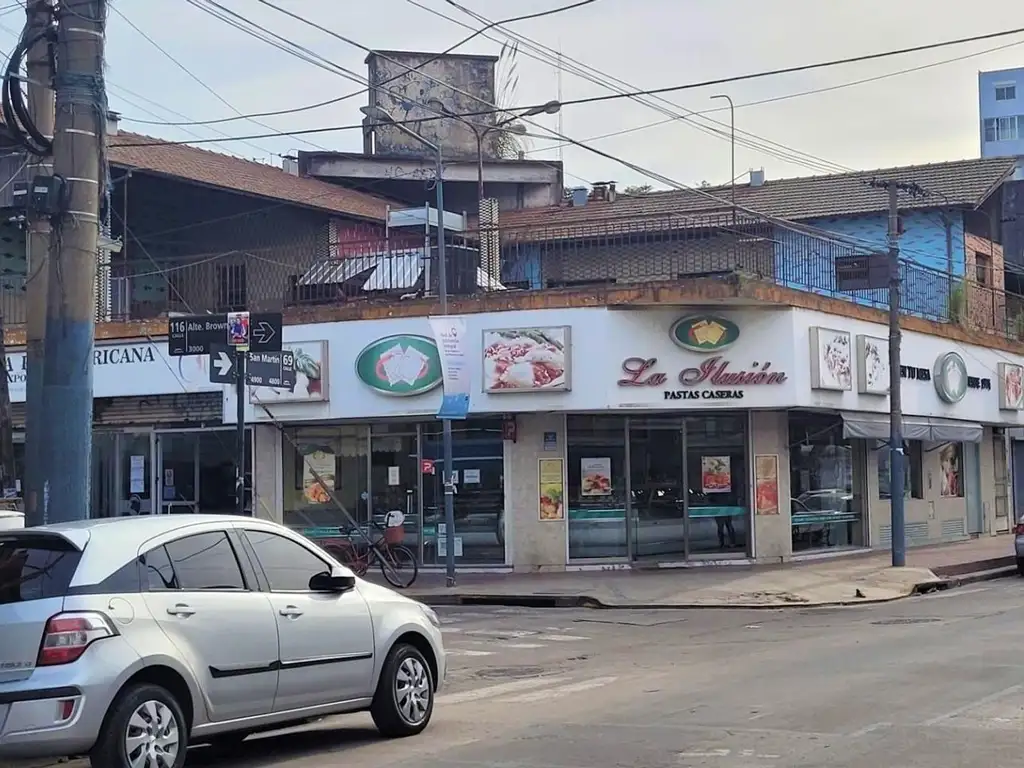 2 LOCALES SOBRE LOTE PROPIO, IMPORTANTE ESQUINA, V BALLESTER