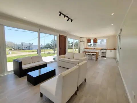 CASA EN VENTA EN BARRIO COSTA DEL SOL, MAR CHIQUITA