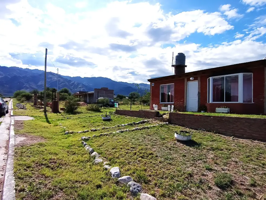 UN PALCO A LA NATURALEZA, CASA CON AMPLIO TERRENO, B° SIERRAS MARIANAS