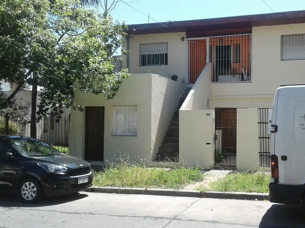 Venta en Block, lote de 10x28.5- 3 viviendas actualmente con