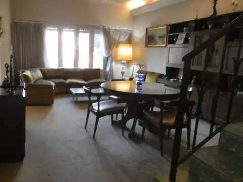 Casa en Venta - 4 ambientes - USD 320.000