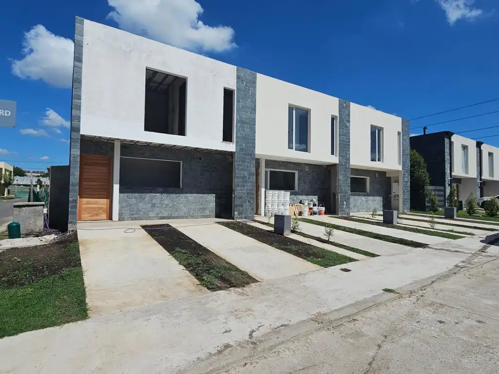 Casa en Venta en Barrio Spring Park, Pilar