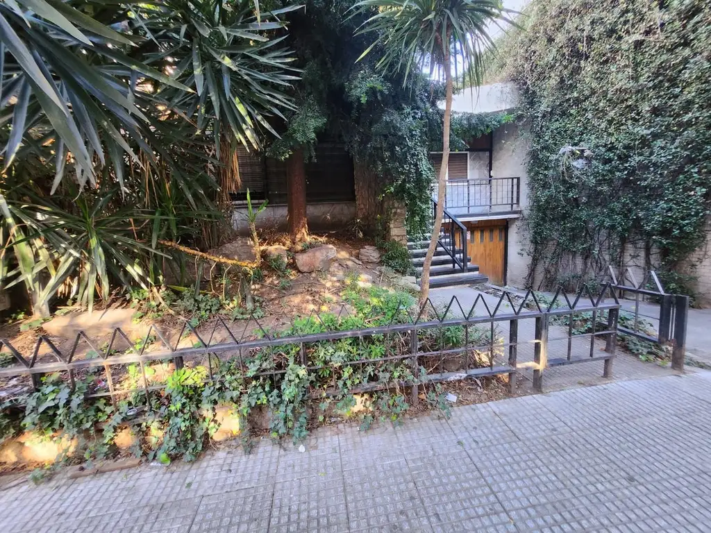 Terreno en venta -Flores