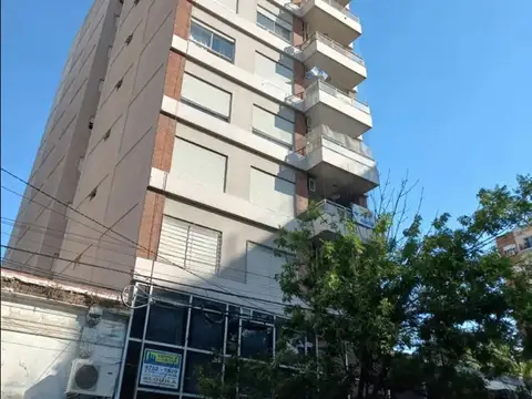 Departamento en venta de 2 dormitorios c/ cochera en Barrio Parque Gral San Martín