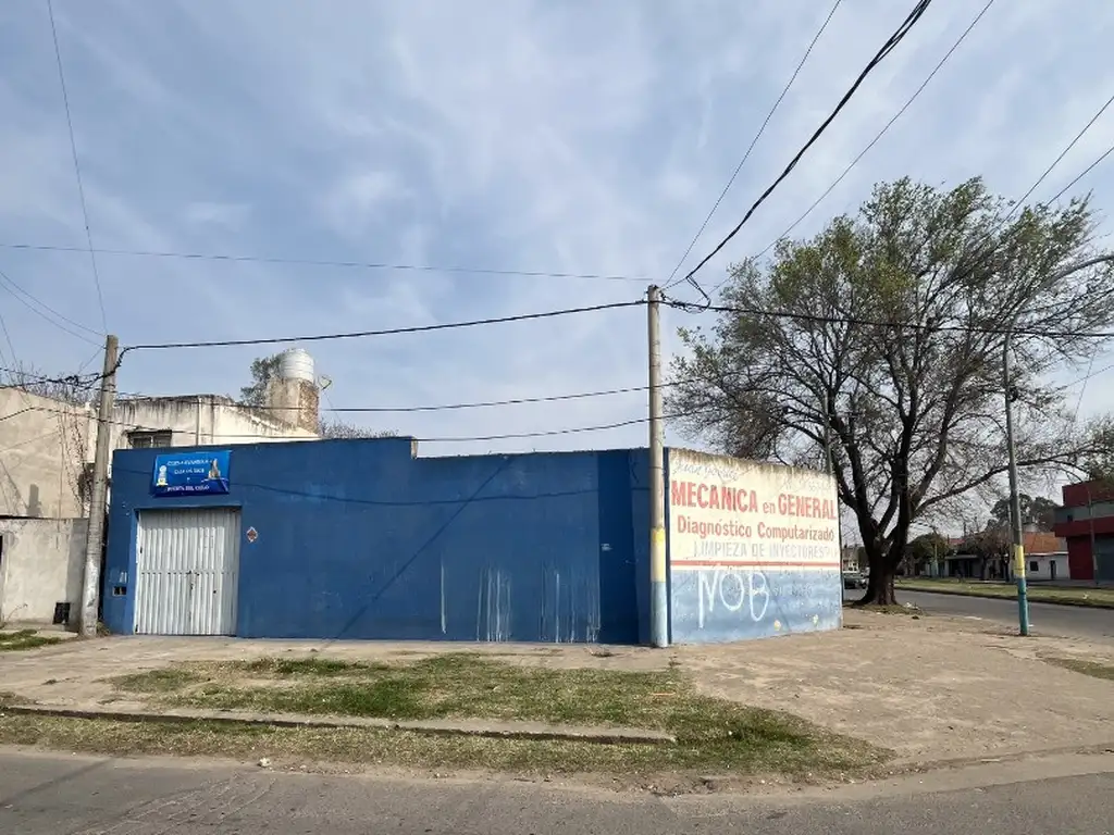 Galpon en bella vista, de grandes dimensiones, esquina avellaneda, oportunidad