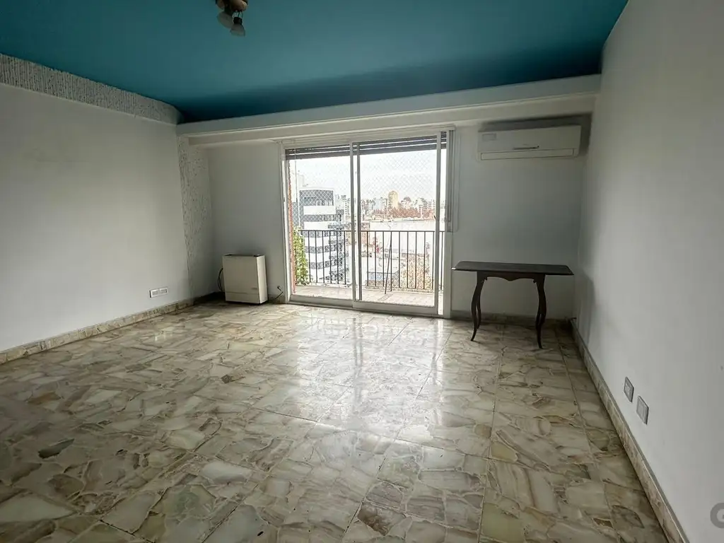 Venta departamento 4 ambientes con balcon Parque Patricios