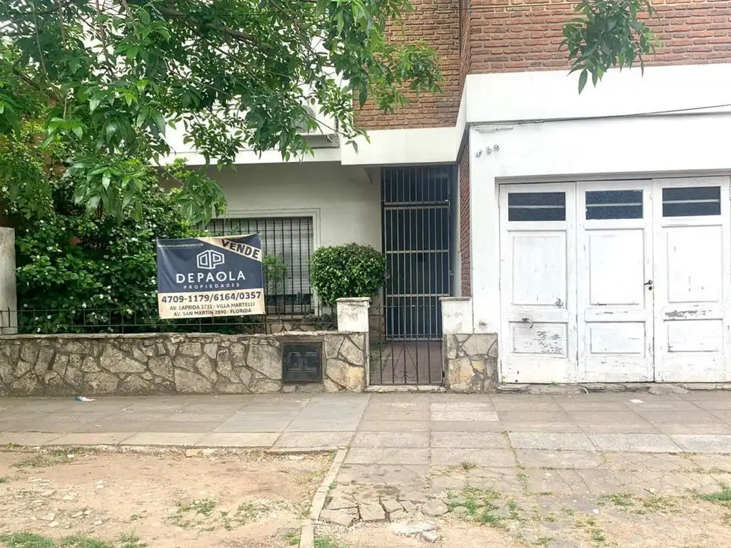 VENTA COCHERA / CHILE 300 / VILLA MARTELLI