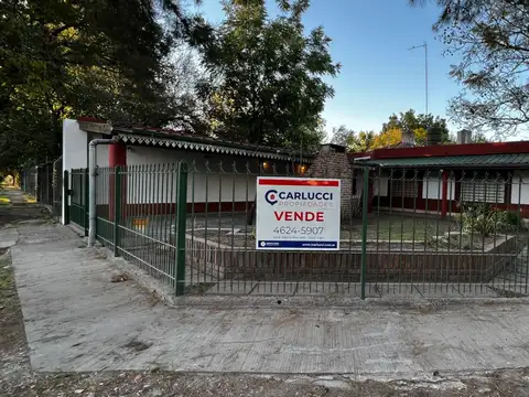 Casa tres dormitorios venta Hurlingham