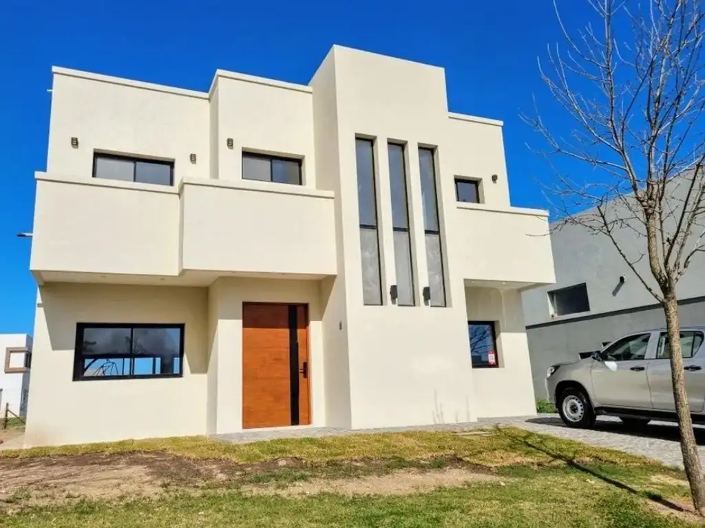 CASA CON POSIBILIDAD DE FINANCIACIÓN EN ARAUCARIAS (PUERTOS)