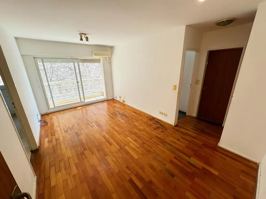 Departamento con cochera propia a la venta !