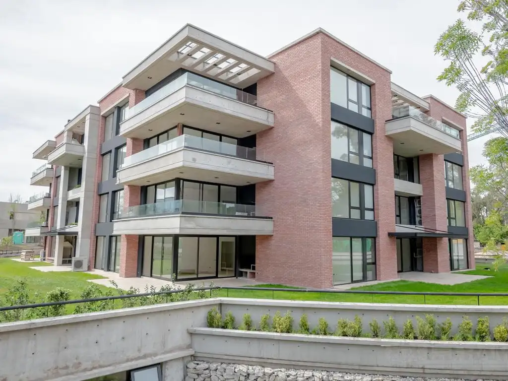 Venta Departamento 4 ambientes en Lomas de San Isidro