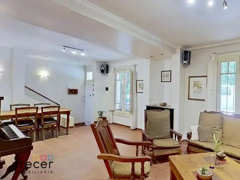 CASA EN VENTA: 4 dormitorios | 250 m² con Patio/Jardín y Terraza en BELGRANO "R"