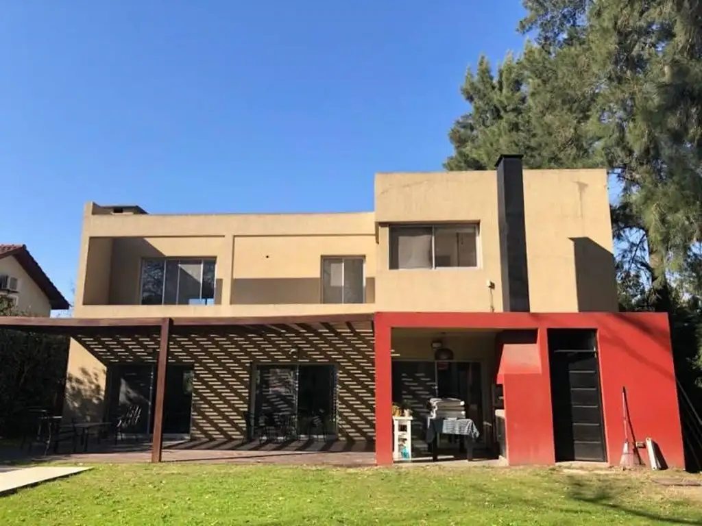 Casa  en Venta en La Herradura, Pilar, G.B.A. Zona Norte