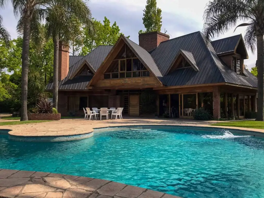 CASA 5 AMB EN ALQUILER TEMPORAL BARRIO EL TREBOL EZEIZA