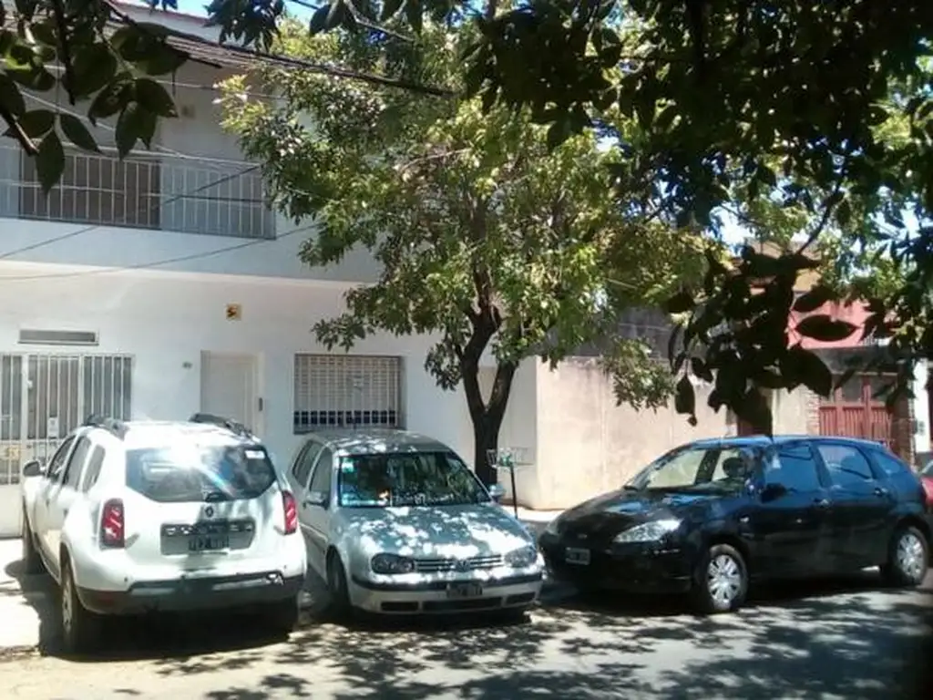 Oficina en zona residencial de Olivos!