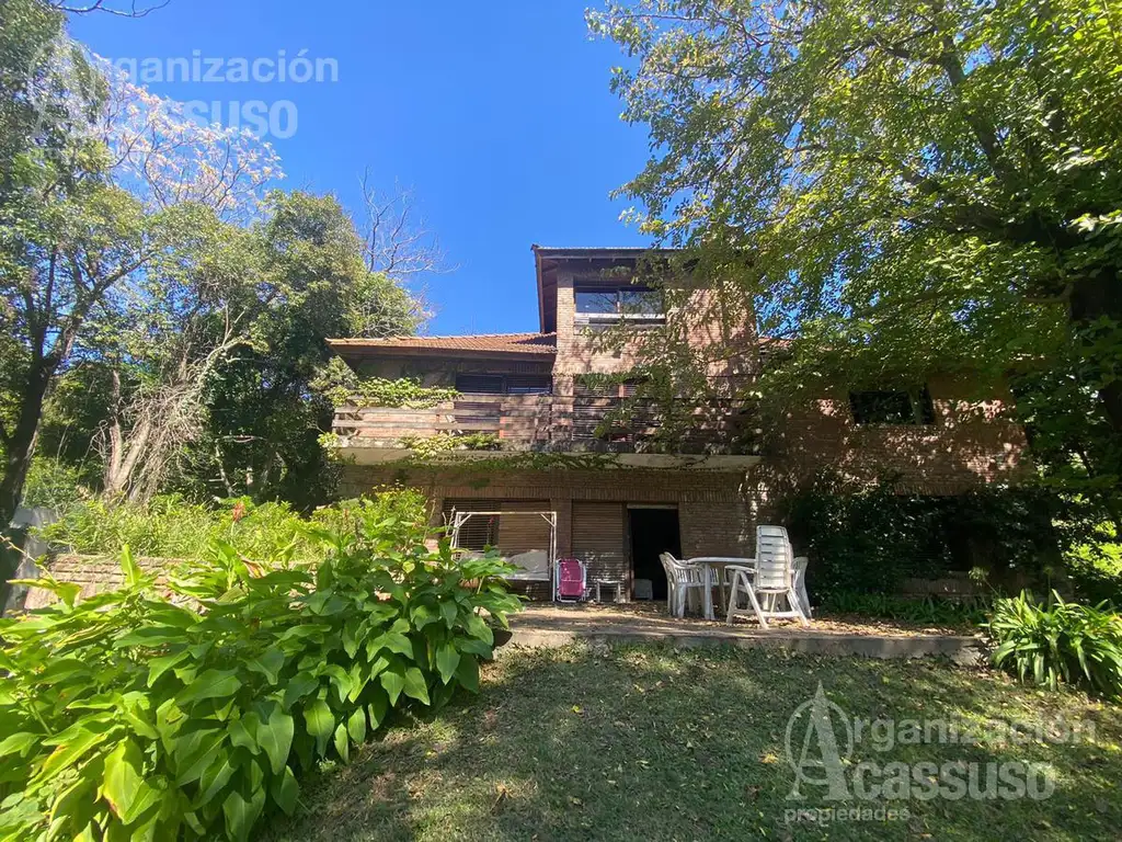 Casa / Lote VENTA - Acassuso Av. Libertador hacia Solís