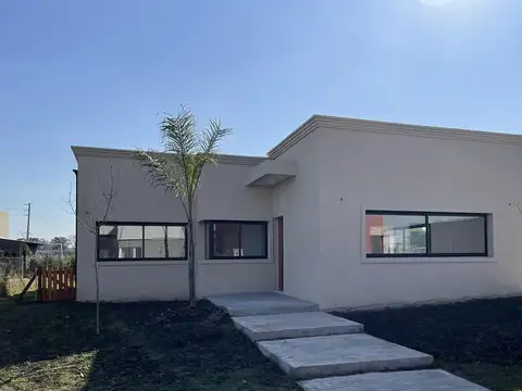 Casa a estrenar de 3 dormitorios en venta - San Ramiro, Pilar del Este - Foto 0
