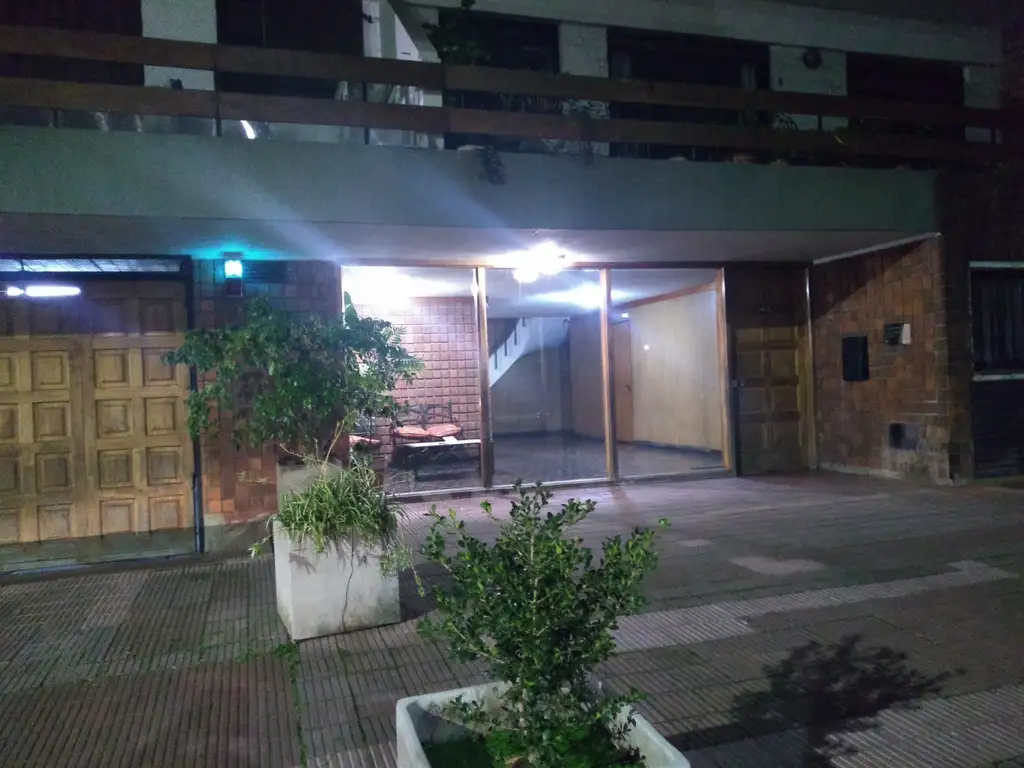 DEPARTAMENTO 2 AMBIENTES 1/2 CUADRA DE AV. LIBERTADOR