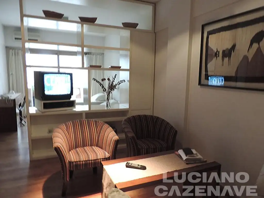 Monoambiente en alquiler con muebles - Piso 5 - Recoleta