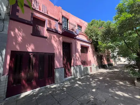 CASA EN VENTA 6 AMBIENTES, FUNCIONAL VILLA LURO