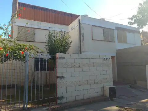 CASA 3 DORMITORIOS