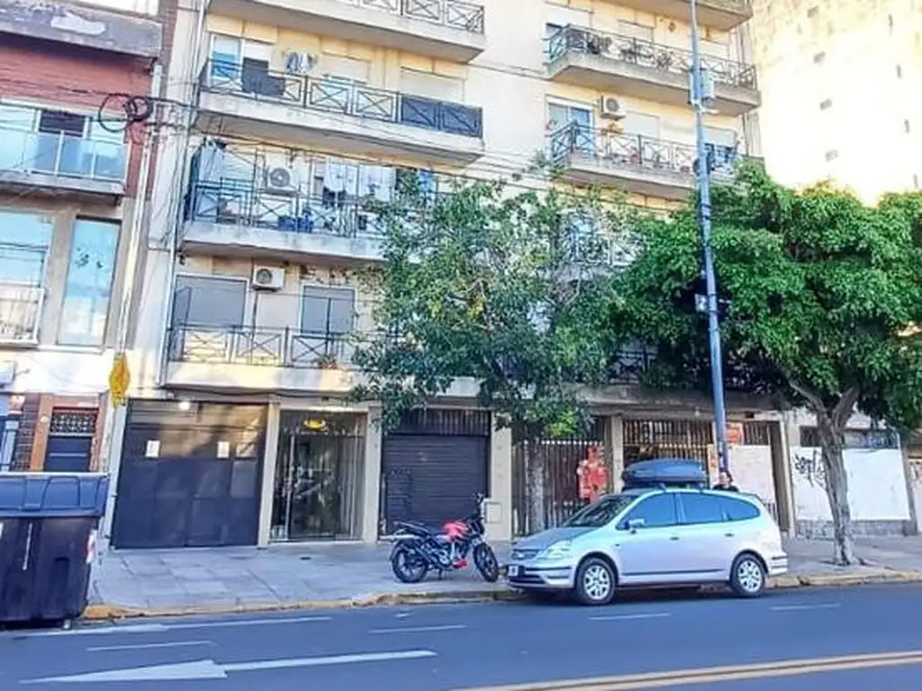 Departamento + 12 cocheras + 15 bauleras en venta en Jose Maria Moreno al 1700 Parque Chacabuco CABA