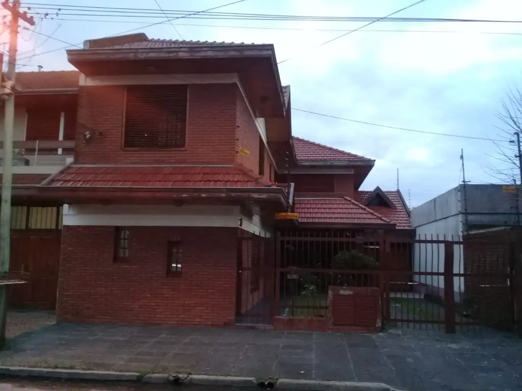 GRAN CHALET A LA VENTA APTO DOS FAMILIAS