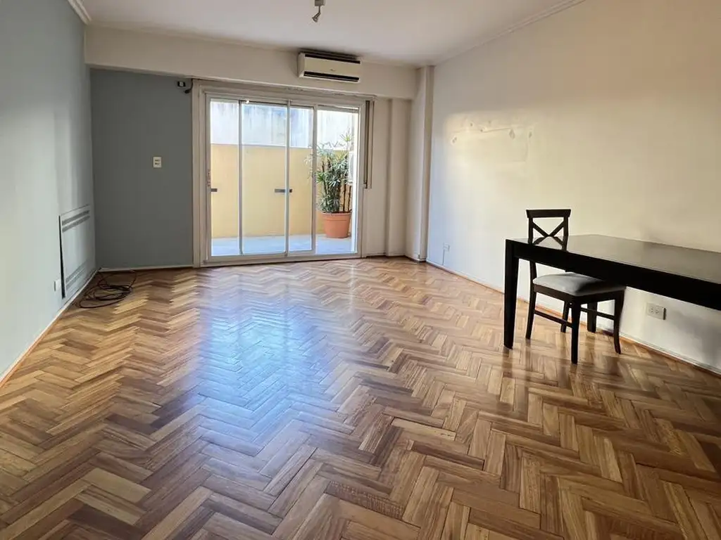 OPORTUNIDAD - VENTA URGENTE  4 AMB. 3 DORMITORIOS CON AMPLIA TERRAZA  - LUMINOSO - RECOLETA