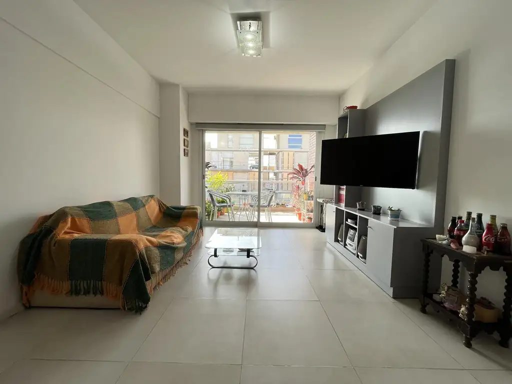 Venta departamento 4 ambientes con balcón en Bernal Este (31551)