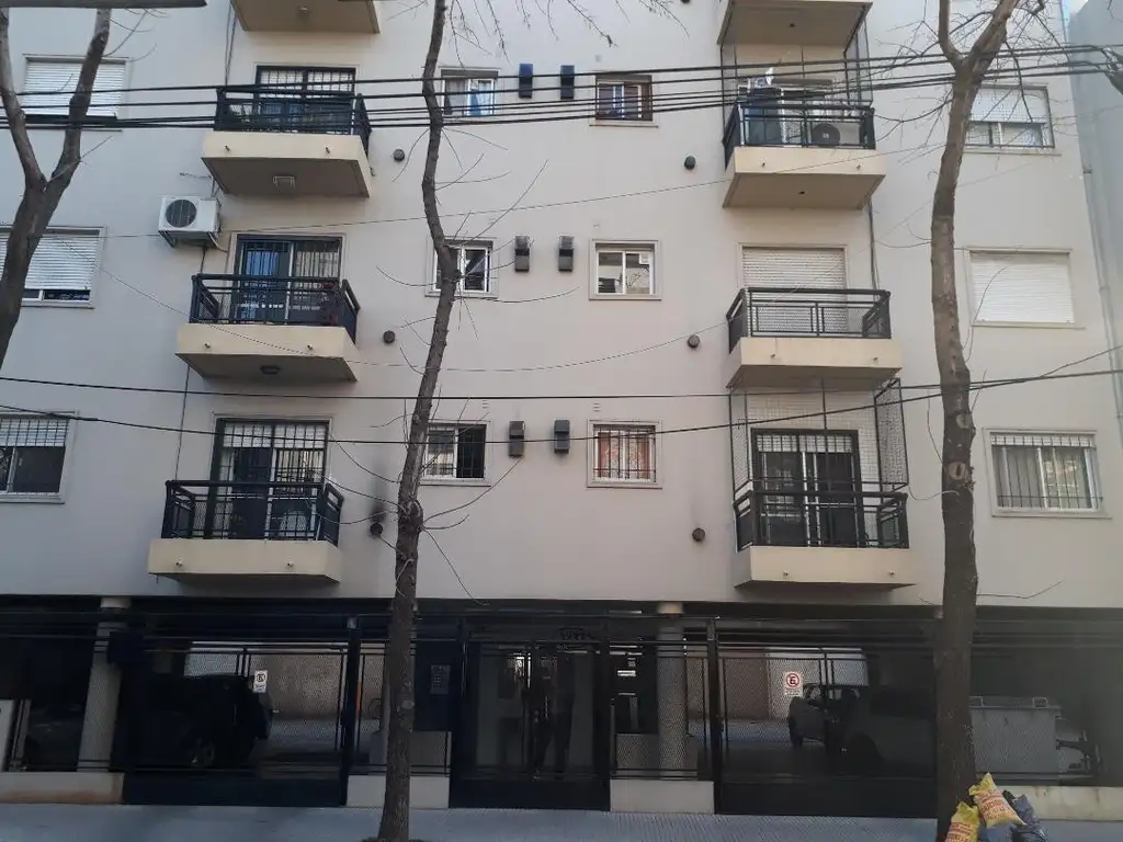 Departamento de 2 ambientes -centro de victoria -