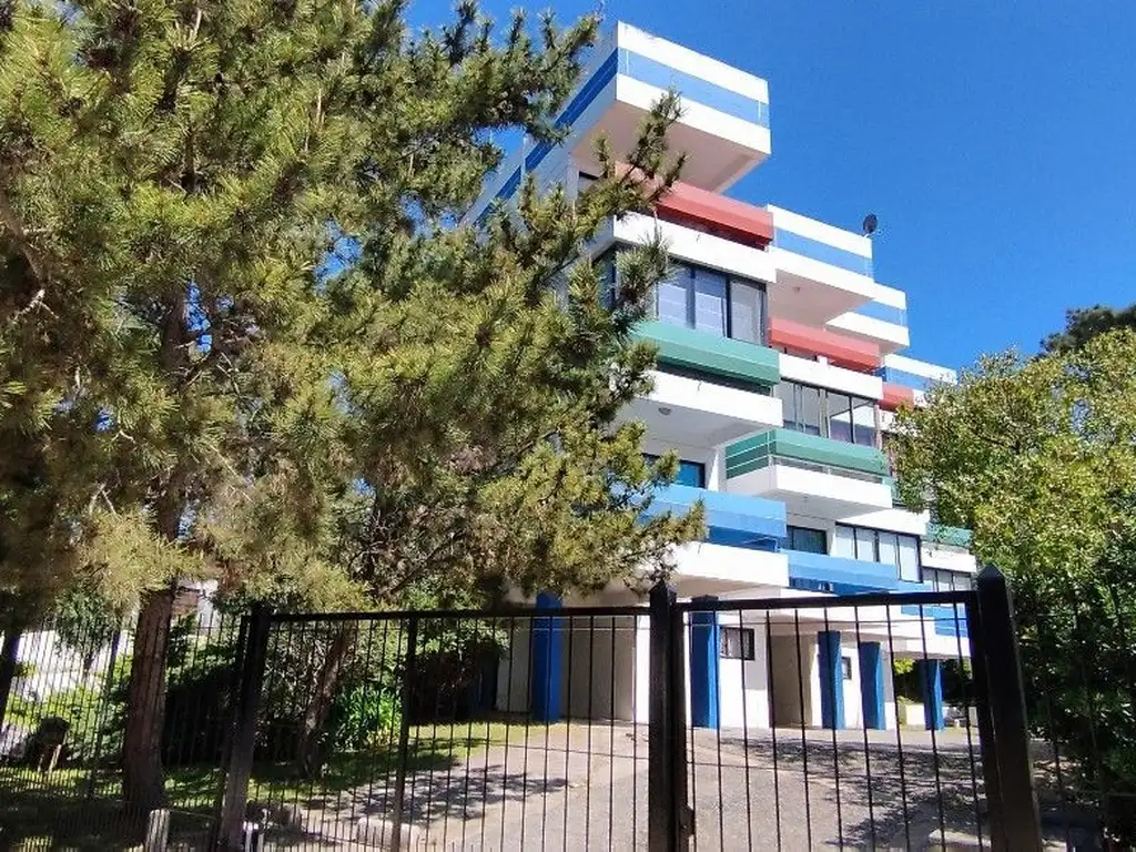 Venta Alq Temp 3 amb c/ cochera barrio norte