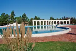 Áreas comunes piscina, club-house, juegos en Palos Verdes en García del Cossio  en Departamento de Rosario, Santa Fe
