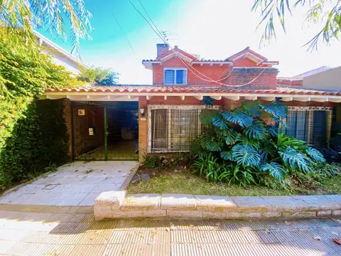 Casa en  venta en Punta Chica  - terreno de 360 Mts